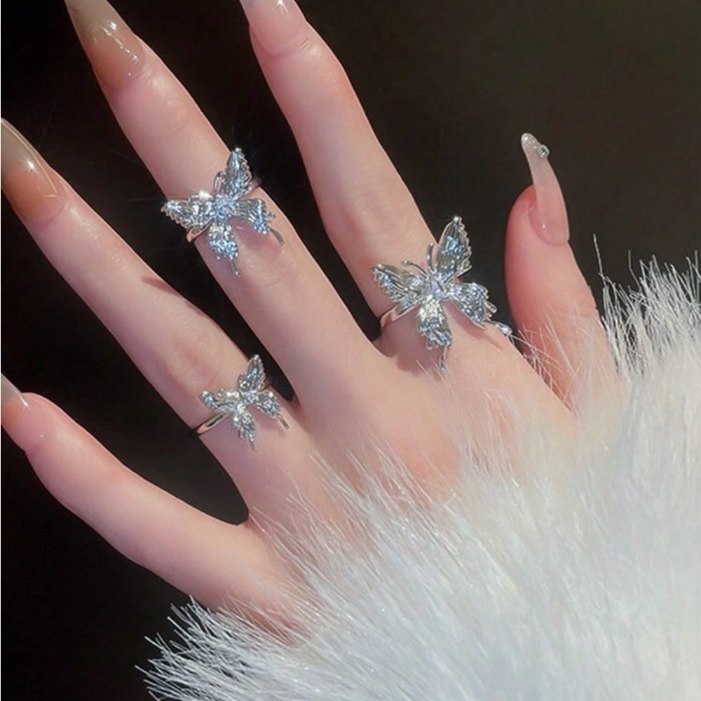 Elegant Silver Butterfly Ring Set
